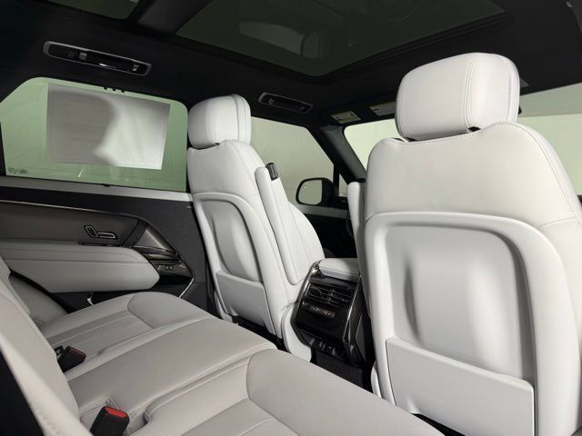 New 2026 Land Rover Range Rover Sport SE AWD/4WD image 30