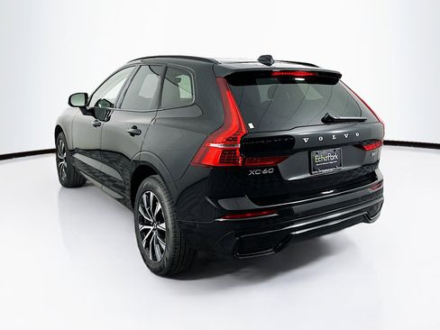 Used 2025 Volvo XC60 B5 Plus image 5