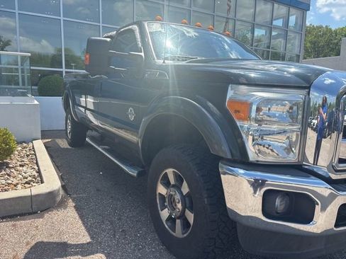 Used 2015 Ford F350 Lariat w/ Lariat Interior Package AWD/4WD image 2