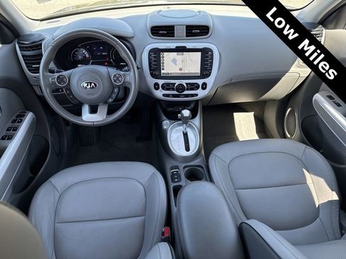 Used 2017 Kia Soul EV + w/ Sun & Fun Package image 26