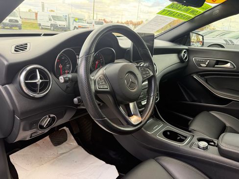Used 2019 Mercedes-Benz CLA 250 4MATIC w/ Premium Package image 20