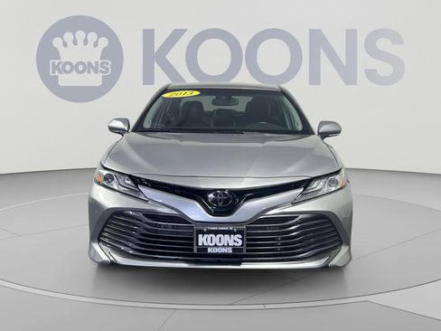 Used 2018 Toyota Camry XLE w/ Audio Package FWD image 4
