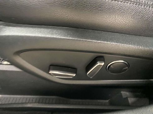 Used 2022 Lincoln Nautilus Standard image 11