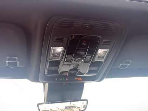 Used 2026 GMC Yukon AT4 Ultimate AWD/4WD image 19