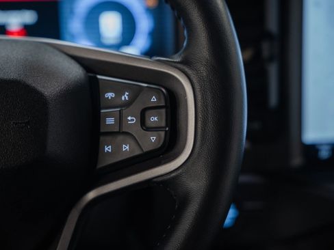 Used 2025 Ford Bronco Badlands image 33