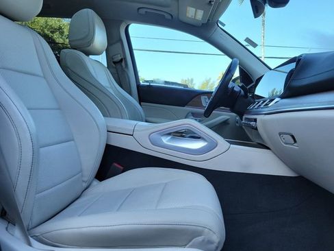 Used 2023 Mercedes-Benz GLS 450 4MATIC w/ AMG Line Exterior image 22
