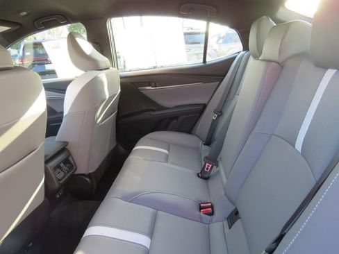 Certified 2026 Toyota Camry SE image 18