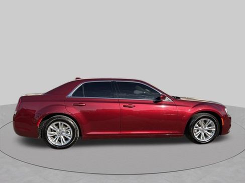 Used 2021 Chrysler 300 Touring L RWD image 7