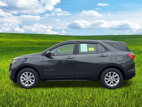 Used 2018 Chevrolet Equinox LS image 9