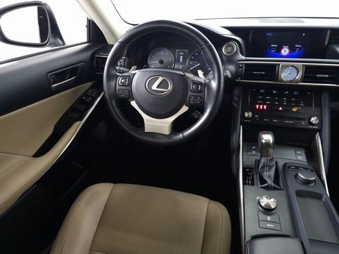 Used 2018 Lexus IS 300 AWD w/ Premium Package image 17