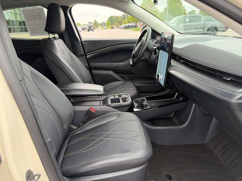 Used 2025 Ford Mustang Mach-E Select w/ Comfort Package Lite AWD/4WD image 11