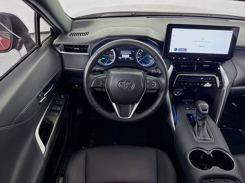 Used 2024 Toyota Venza Nightshade image 23