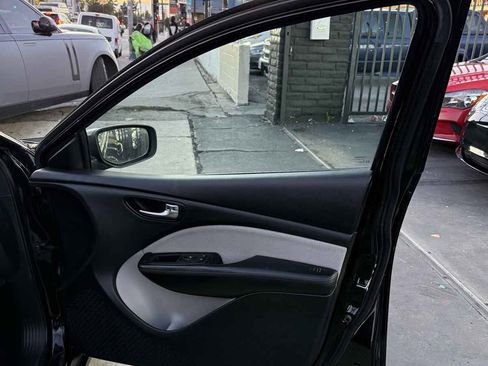 Used 2015 Dodge Dart SXT image 12