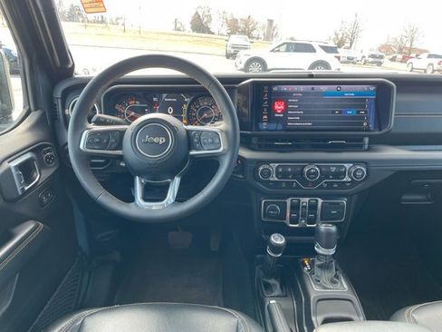 Used 2024 Jeep Wrangler Sahara w/ Safety Group image 17