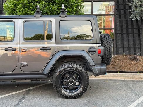 Used 2023 Jeep Wrangler Unlimited AWD/4WD image 11