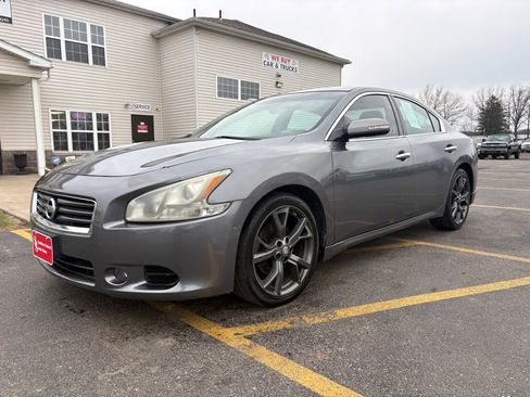 Used 2014 Nissan Maxima 3.5 SV w/ Sport Package image 2