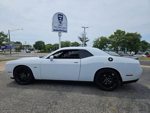 Used 2017 Dodge Challenger R/T w/ Blacktop Package RWD image 4