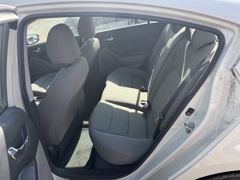 Used 2014 Kia Forte LX image 9