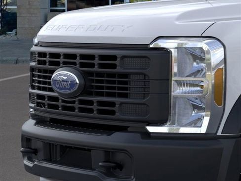 New 2025 Ford F550 2WD Regular Cab Super Duty image 17