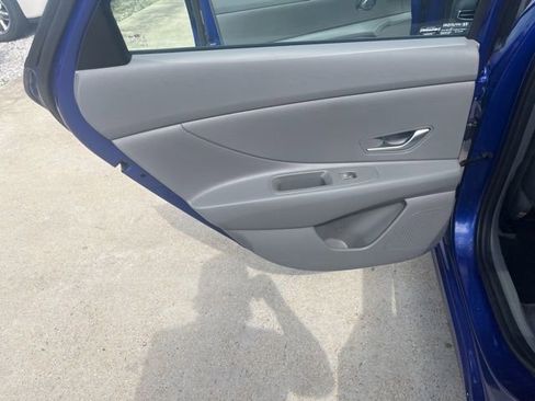Used 2024 Hyundai Elantra SEL FWD image 13