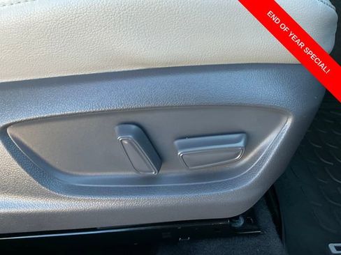 Used 2019 Toyota Camry XSE image 15