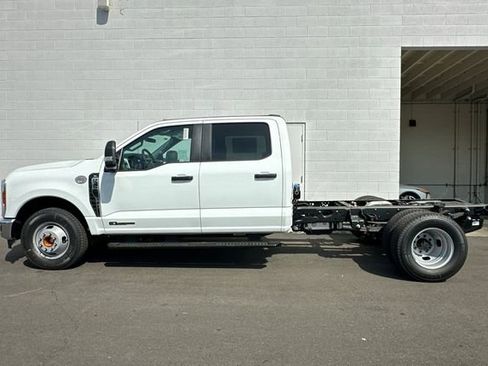 New 2026 Ford F350 XL w/ XL Chrome Package RWD image 6