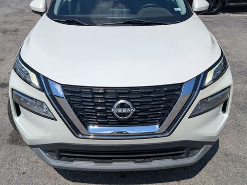 Used 2023 Nissan Rogue SV FWD image 12