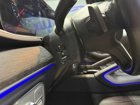 Used 2022 Mercedes-Benz GLE 350 GLE 350 4MATIC SUV w/ Premium Package image 18