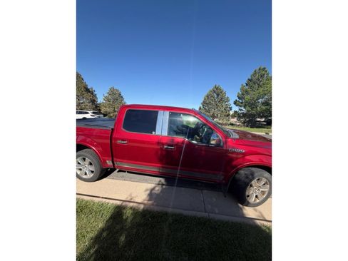 Used 2015 Ford F150 Platinum w/ Technology Package AWD/4WD image 8