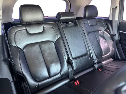 Used 2023 Jeep Grand Cherokee Limited w/ Black Appearance Package RWD image 18