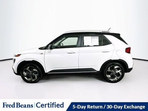 Certified 2024 Hyundai Venue Limited FWD image 4
