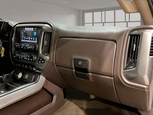 Used 2017 Chevrolet Silverado 1500 LTZ Z71 w/ LTZ Plus Package image 15