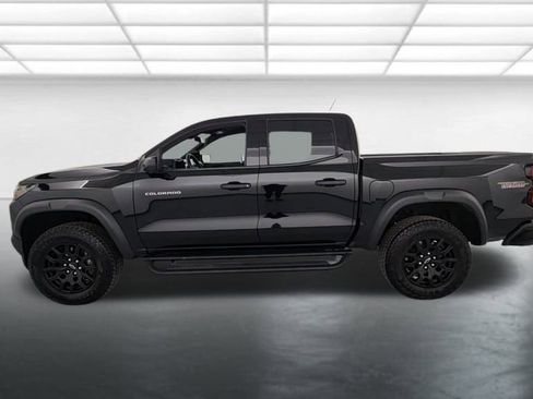 Used 2024 Chevrolet Colorado Trail Boss w/ Technology Package image 4