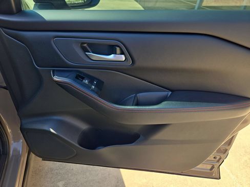 Certified 2025 Nissan Rogue SV AWD/4WD image 30