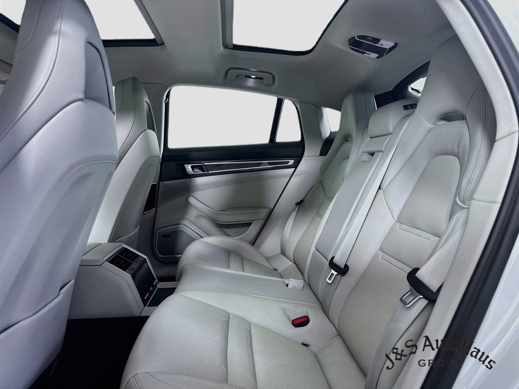 Used 2023 Porsche Panamera Platinum Edition RWD image 28