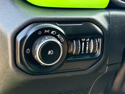 Used 2021 Jeep Wrangler Rubicon image 23