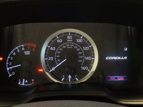 Used 2022 Toyota Corolla LE image 23