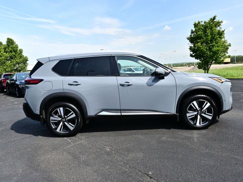 Used 2023 Nissan Rogue SL w/ SL Premium Package AWD/4WD image 5