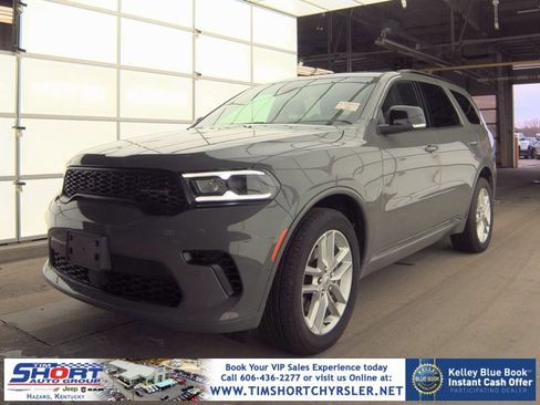 Used 2025 Dodge Durango GT image 1