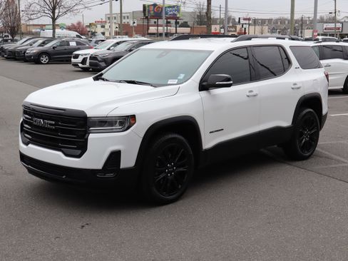 Certified 2023 GMC Acadia SLE w/ Driver Convenience Package image 5