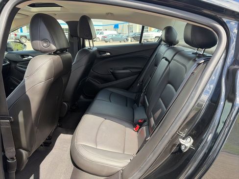 Used 2018 Chevrolet Cruze LT FWD image 13