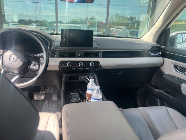 Used 2023 Honda Pilot Touring image 14