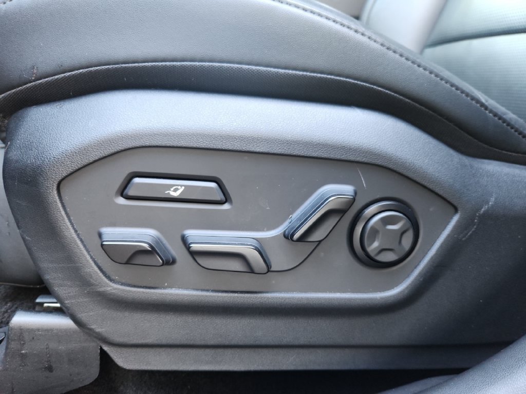 Used 2025 Hyundai Santa Fe Calligraphy AWD/4WD image 26
