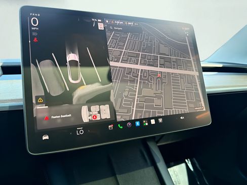 Used 2023 Tesla Model 3 Standard Range RWD image 46