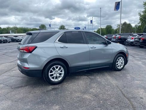 Used 2024 Chevrolet Equinox LT w/ LPO, Floor Liner Package FWD image 11