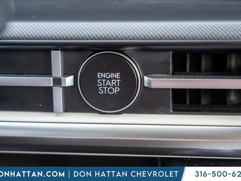 Used 2025 Hyundai Santa Fe SEL FWD image 12