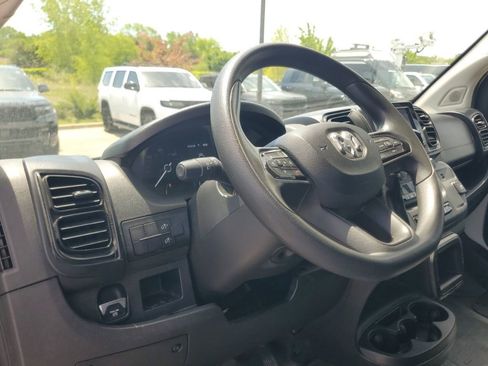 Used 2023 RAM ProMaster 2500 FWD image 10