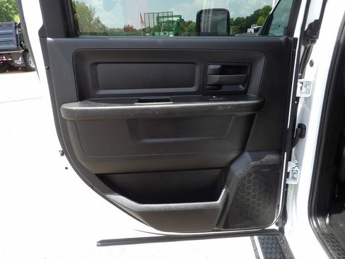 Used 2024 RAM 5500 Tradesman w/ Chrome Appearance Group AWD/4WD image 29