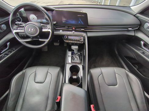 Used 2023 Hyundai Elantra Limited image 21