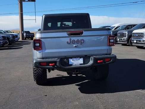 Used 2020 Jeep Gladiator Rubicon image 3